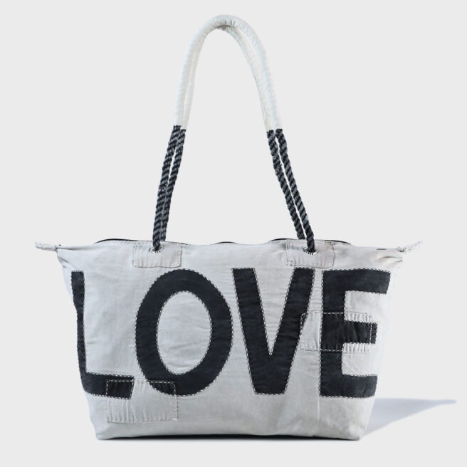 Love Weekender